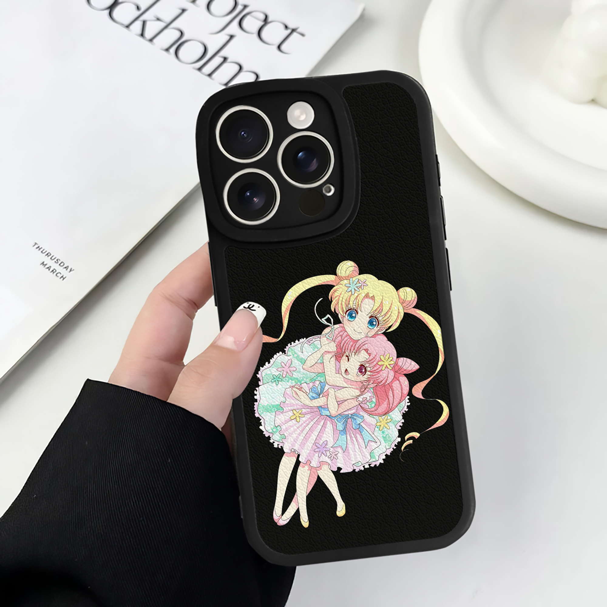 （画像用） 美少女戦士セーラームーン 愛野 美奈子 あいの みなこ Sailor Moon Aino Minako 【iPhone 16シリーズ対応】シリコンスマホケース（レザー調） 材質：シリコン